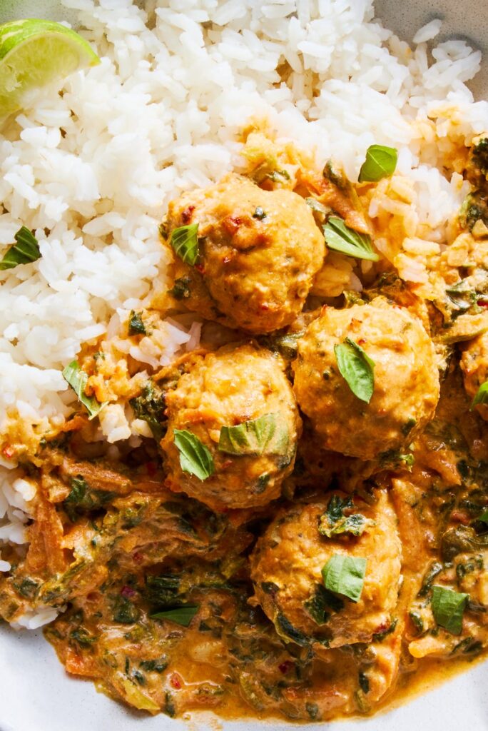 It’s Getting Dark Early—These Are The Easy Dinners That Brighten Up My Day